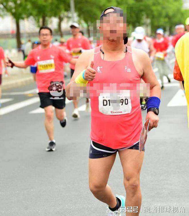 胖子马拉松跑多少公里_胖子马拉松跑步视频_跑马拉松的胖子