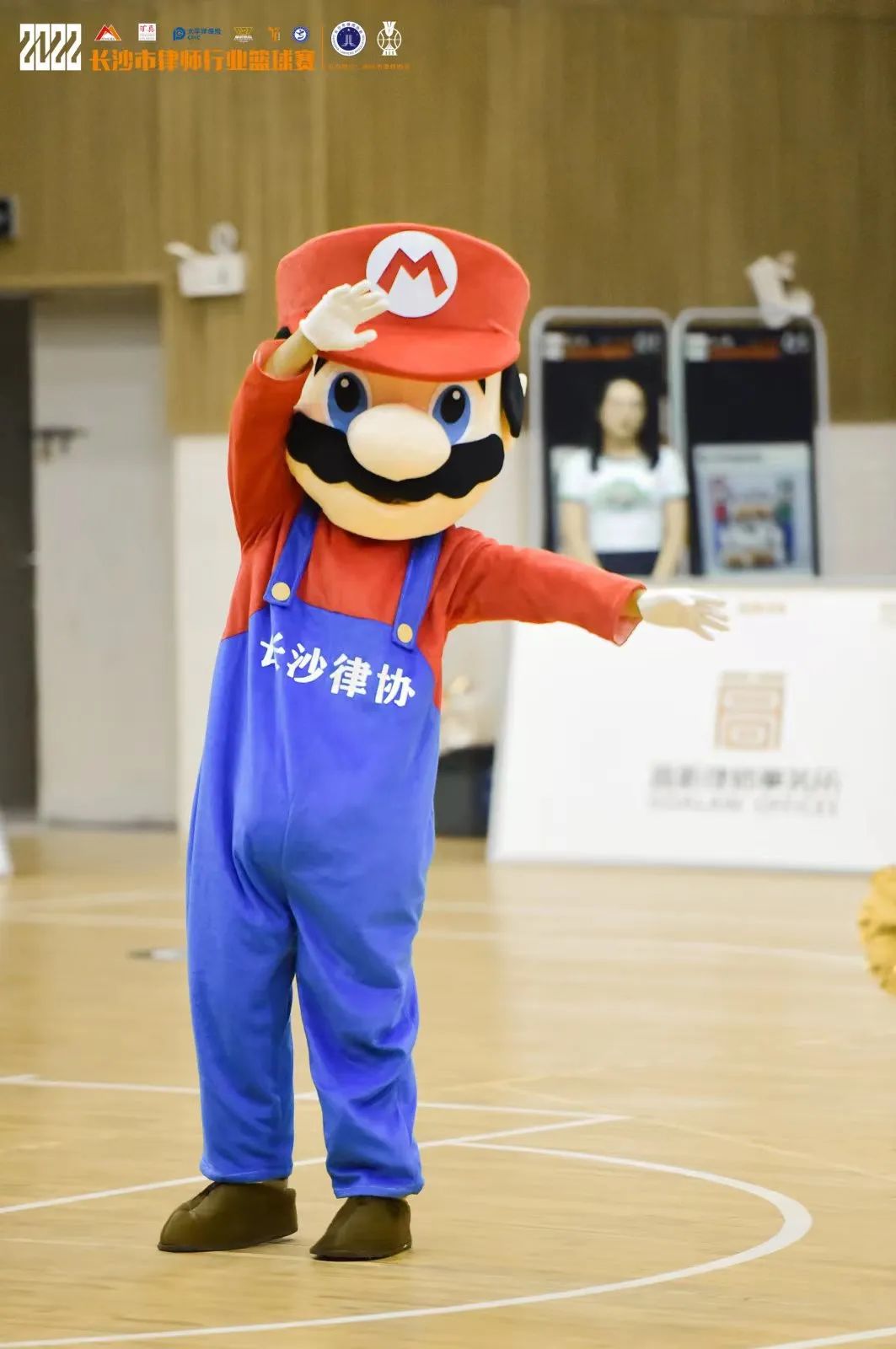 女子篮球比赛的规则_男女子篮球比赛规则是什么_女子篮球规则和男篮一样吗
