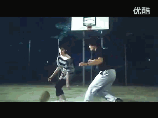 女子篮球规则和男篮一样吗_男女子篮球比赛规则是什么_女子篮球比赛的规则