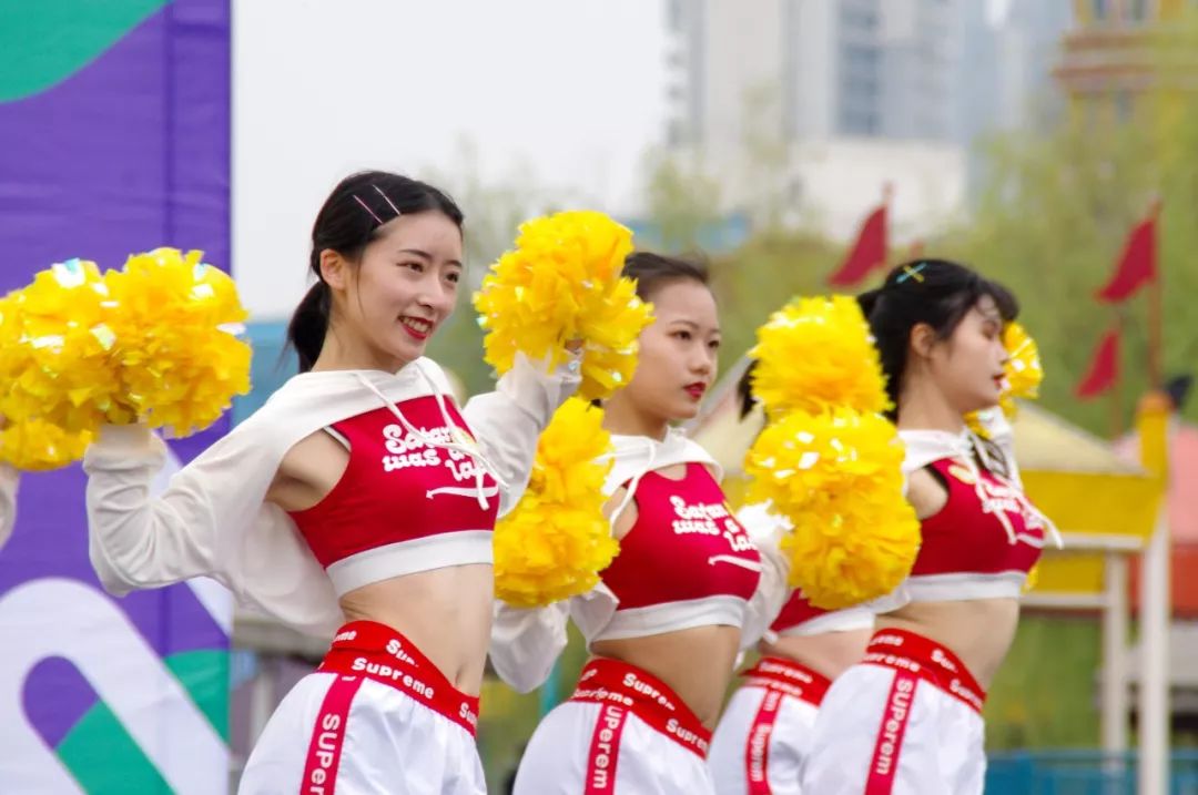 湖北游泳女冠军_湖北长江6名儿童游泳冠军_湖北游泳选手
