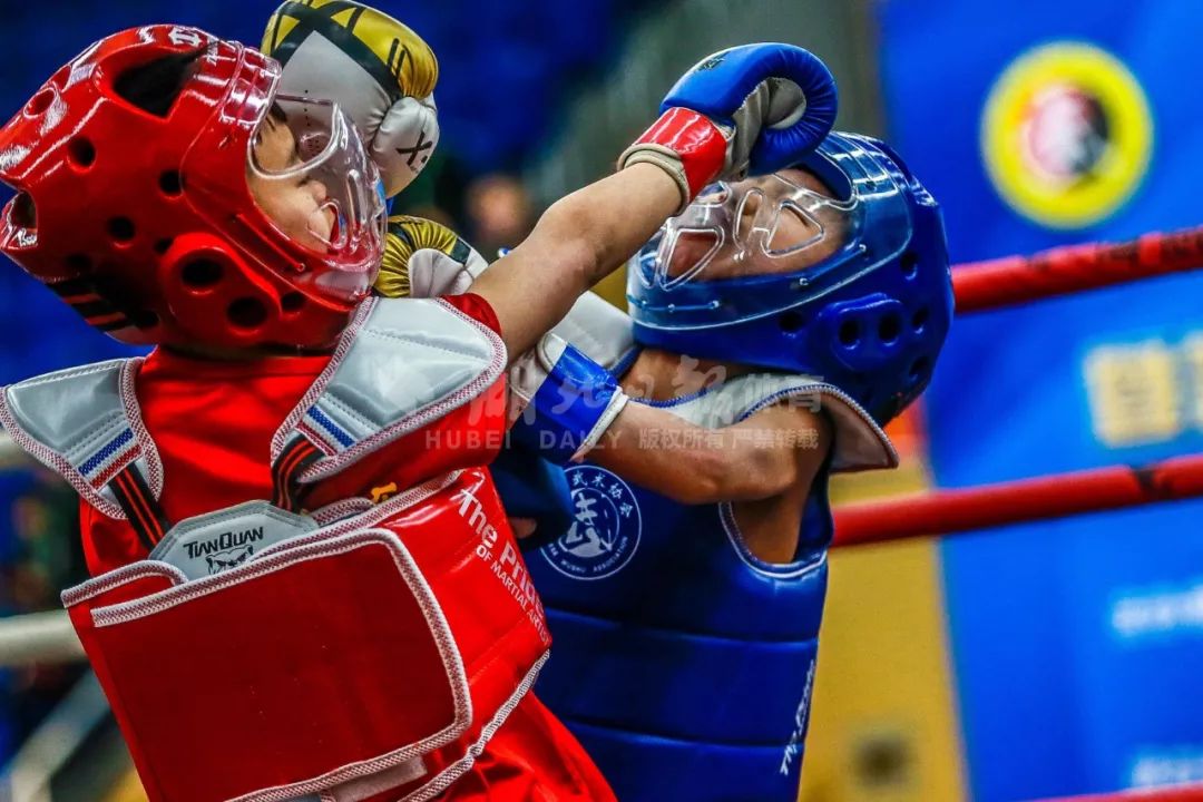 湖北游泳选手_湖北长江6名儿童游泳冠军_湖北游泳女冠军