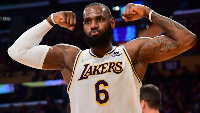 詹姆斯篮板历史排名_詹姆斯篮球历史排位榜_詹姆斯nba历史排名