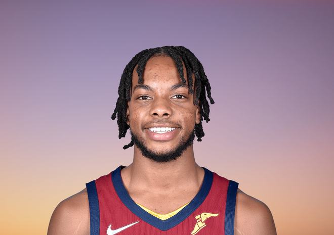詹姆斯nba历史排名_詹姆斯篮球历史排位榜_詹姆斯篮板历史排名